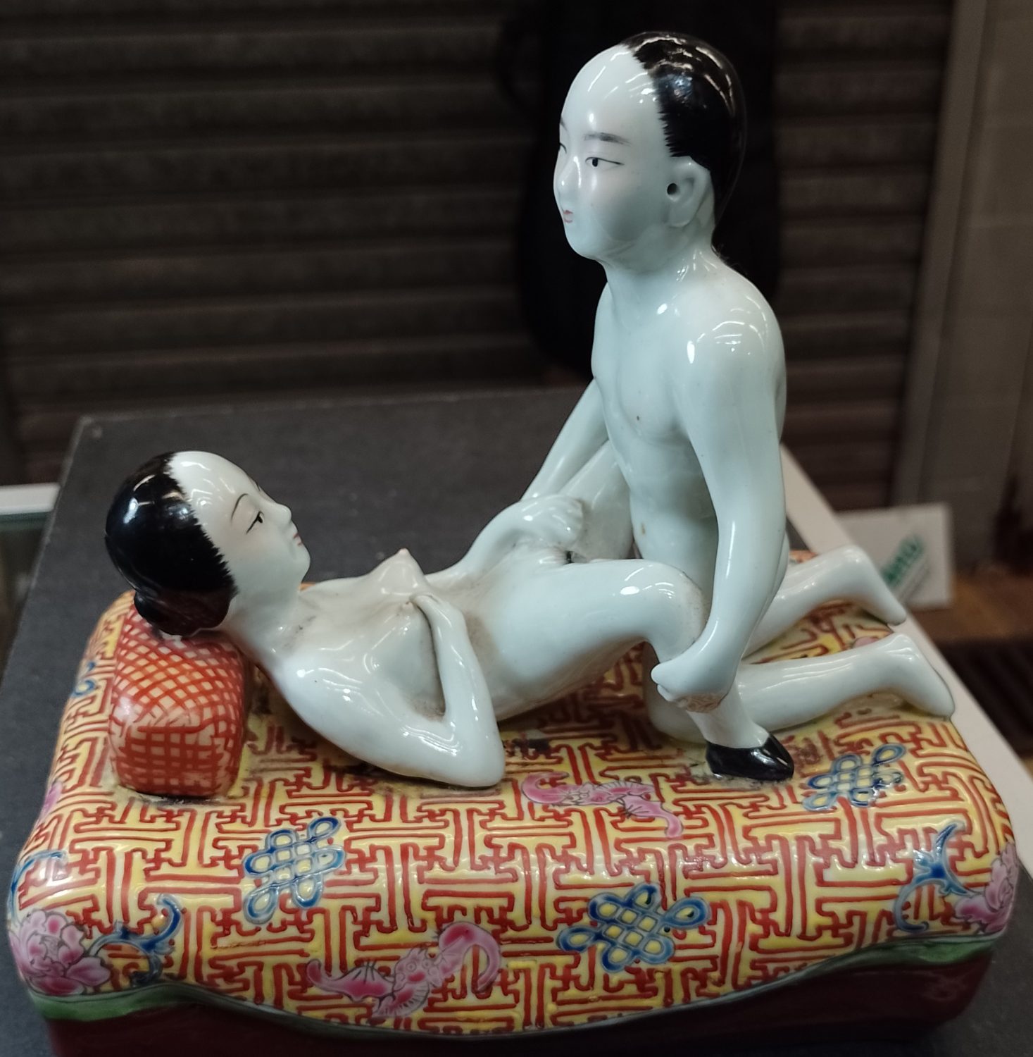 清朝婚嫁瓷玩偶